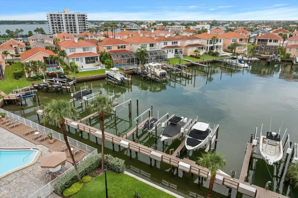 1621 GULF BOULEVARD #607 Clearwater Beach, FL 33767