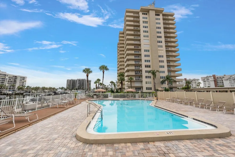 1621 GULF BOULEVARD #607 Clearwater Beach, FL 33767