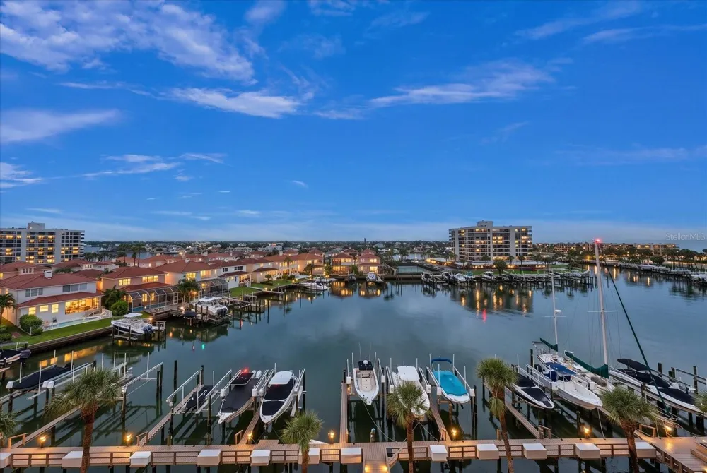 1621 GULF BOULEVARD #607 Clearwater Beach, FL 33767