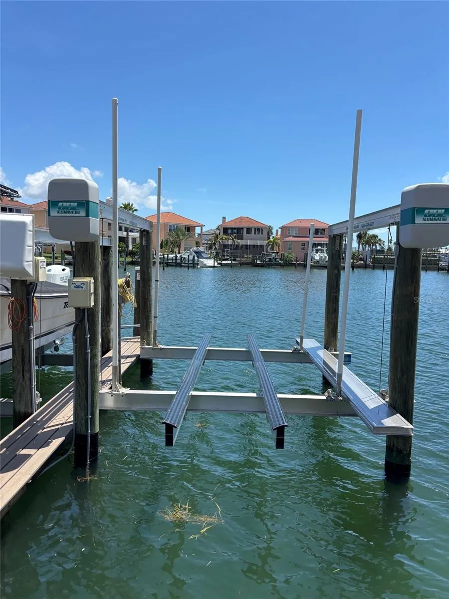1621 GULF BOULEVARD #607 Clearwater Beach, FL 33767
