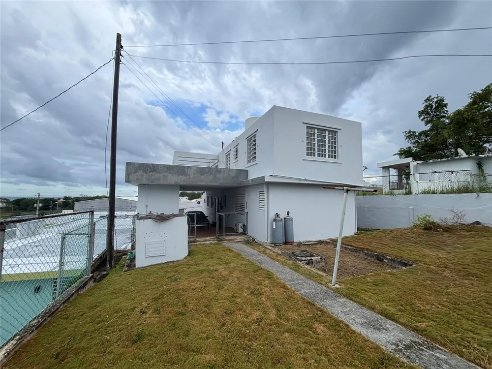 PR 493 BO. CARRIZALES Hatillo, PR 00659