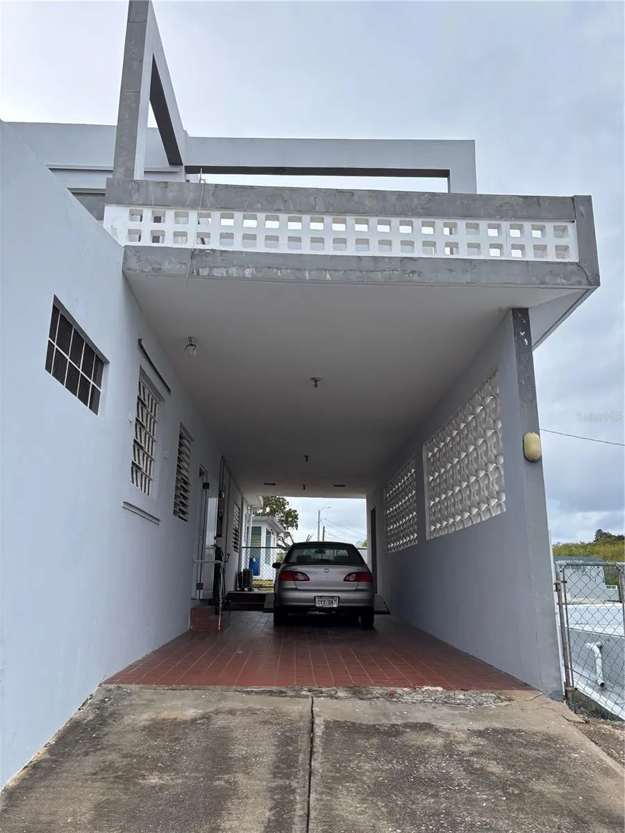 PR 493 BO. CARRIZALES Hatillo, PR 00659