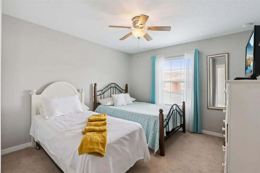 8957 CAT PALM ROAD Kissimmee, FL 34747