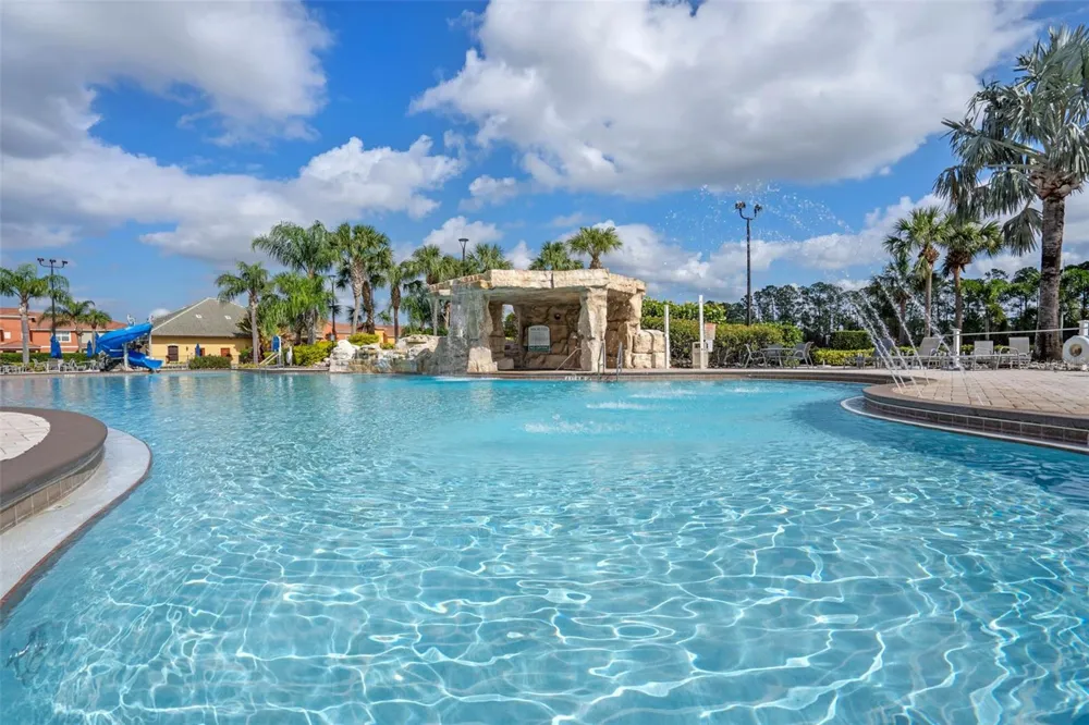 8957 CAT PALM ROAD Kissimmee, FL 34747