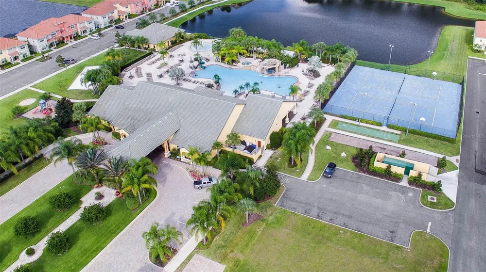 8957 CAT PALM ROAD Kissimmee, FL 34747