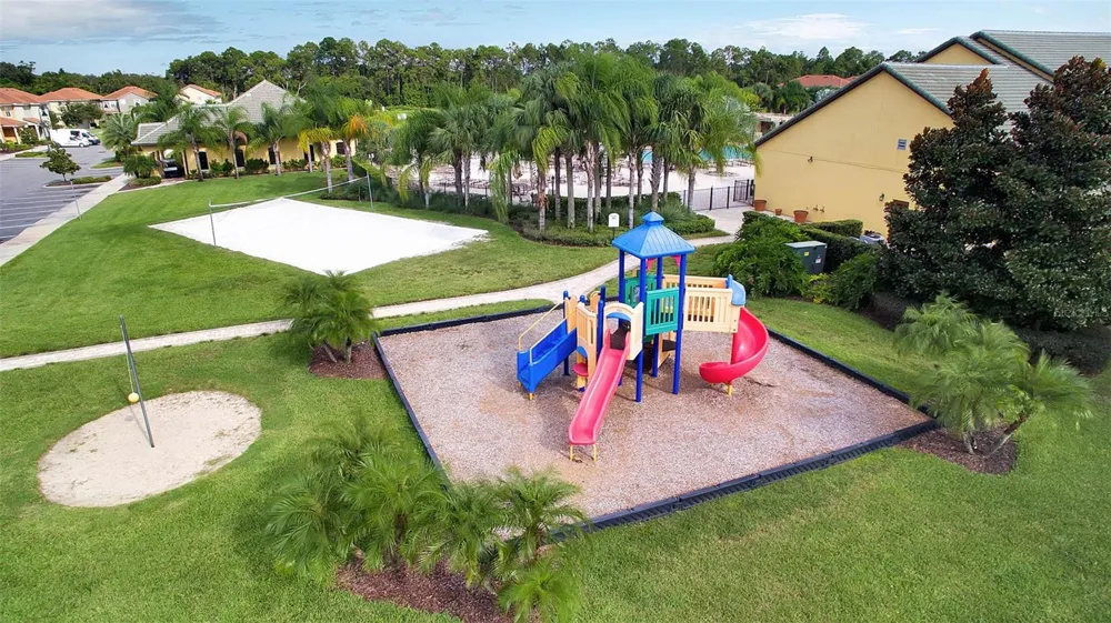 8957 CAT PALM ROAD Kissimmee, FL 34747
