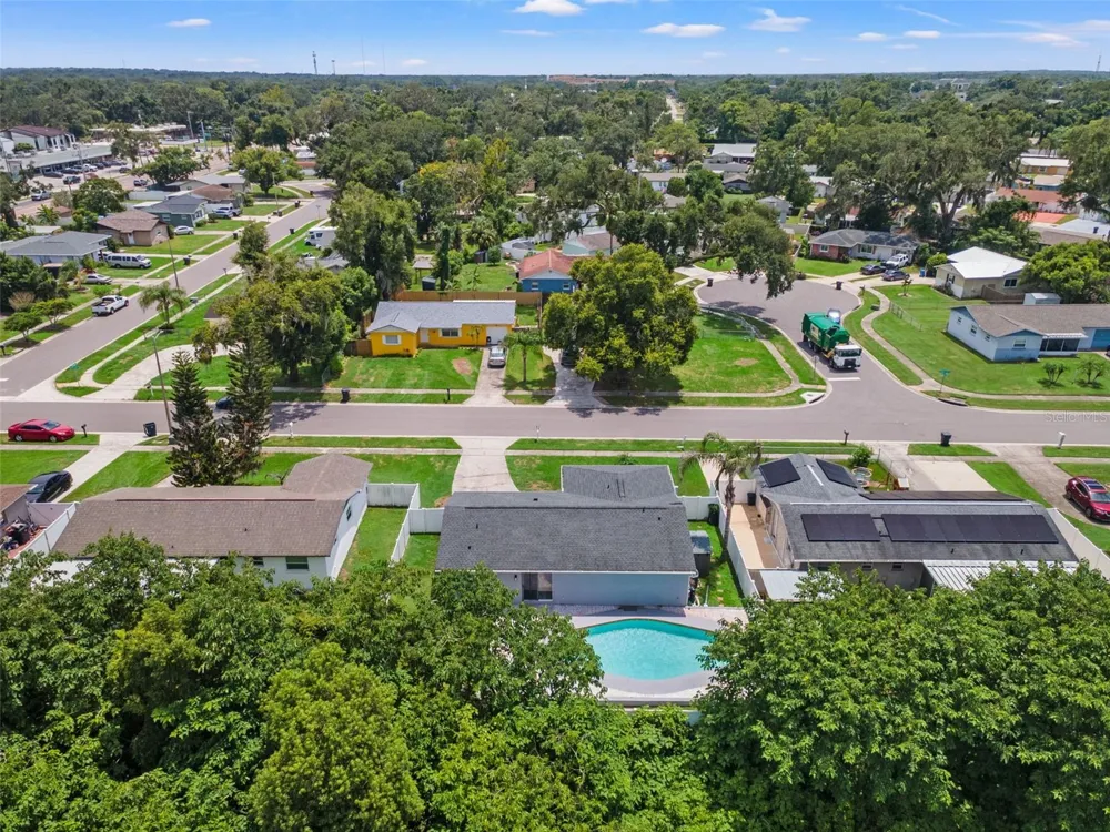 560 ROBIN HILL CIRCLE Brandon, FL 33510