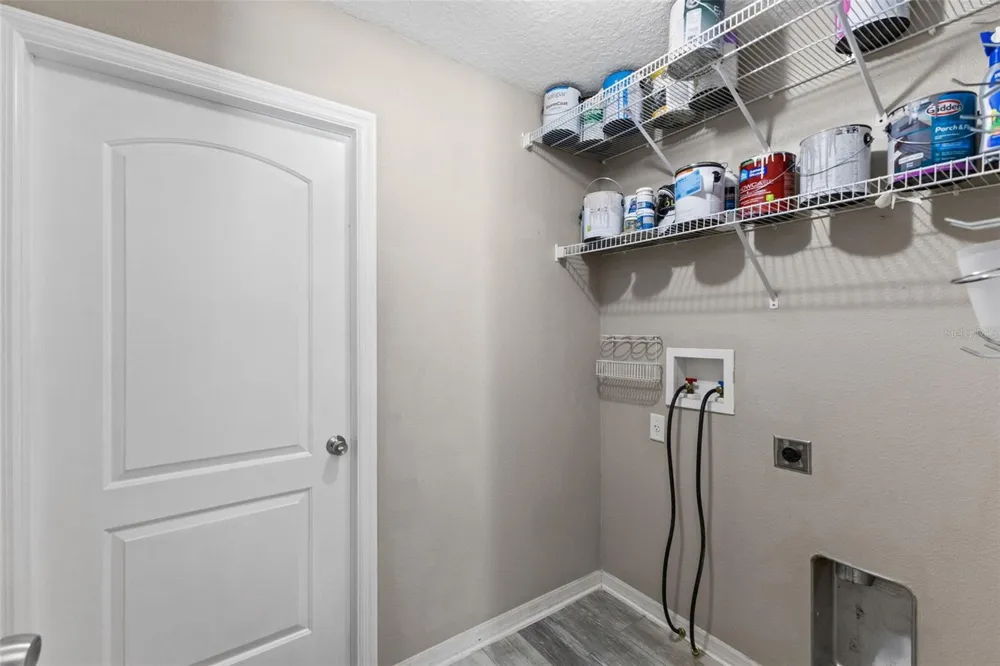 560 ROBIN HILL CIRCLE Brandon, FL 33510