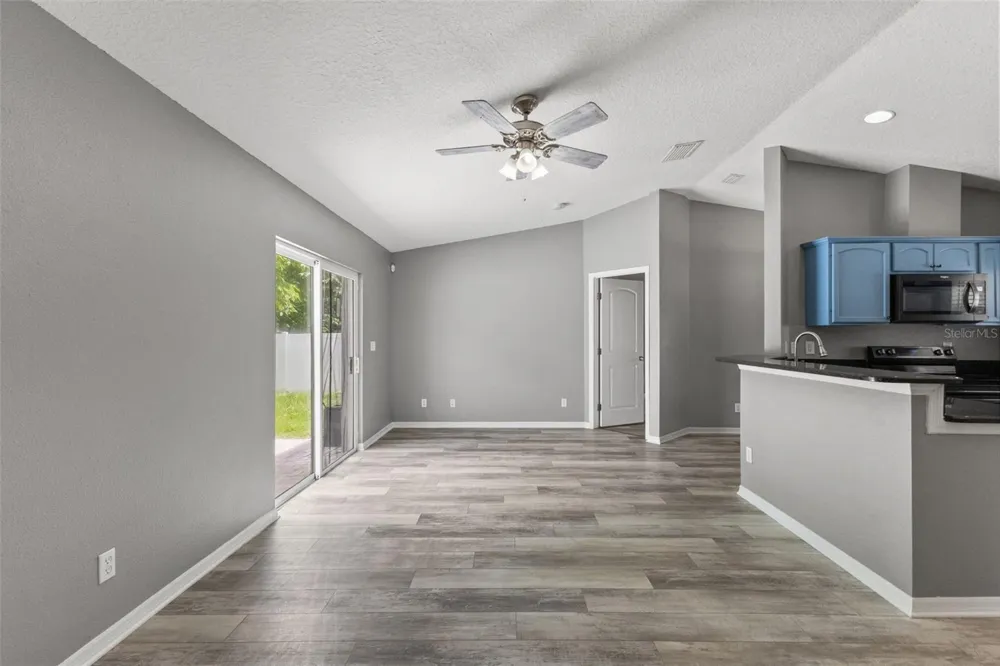 560 ROBIN HILL CIRCLE Brandon, FL 33510