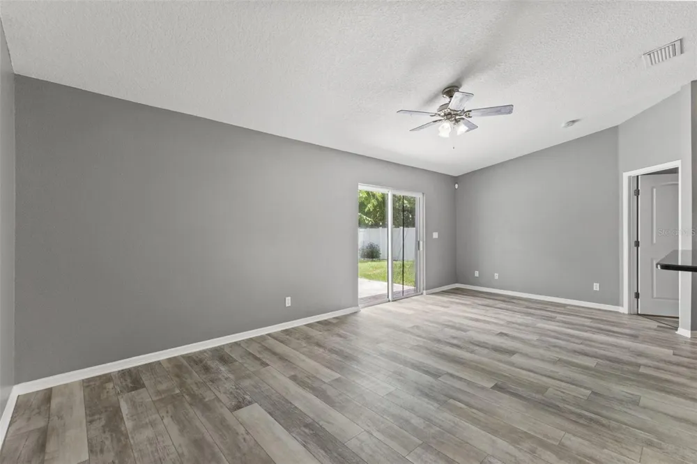 560 ROBIN HILL CIRCLE Brandon, FL 33510