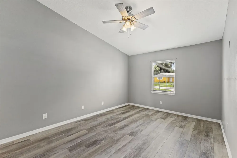 560 ROBIN HILL CIRCLE Brandon, FL 33510
