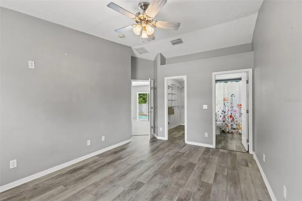 560 ROBIN HILL CIRCLE Brandon, FL 33510