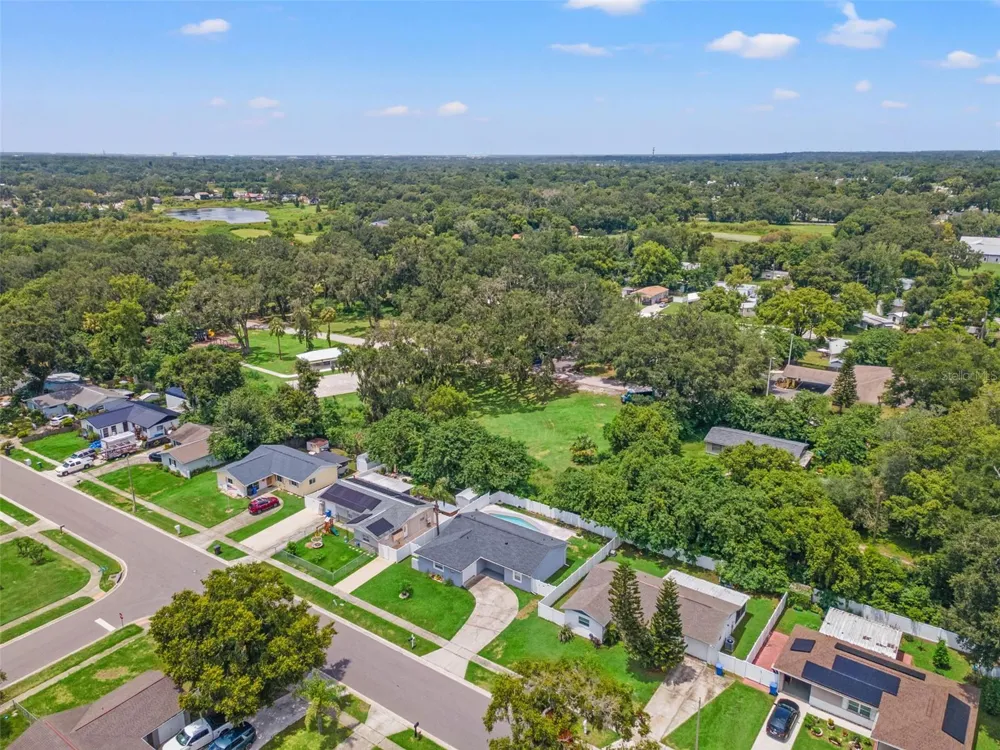 560 ROBIN HILL CIRCLE Brandon, FL 33510