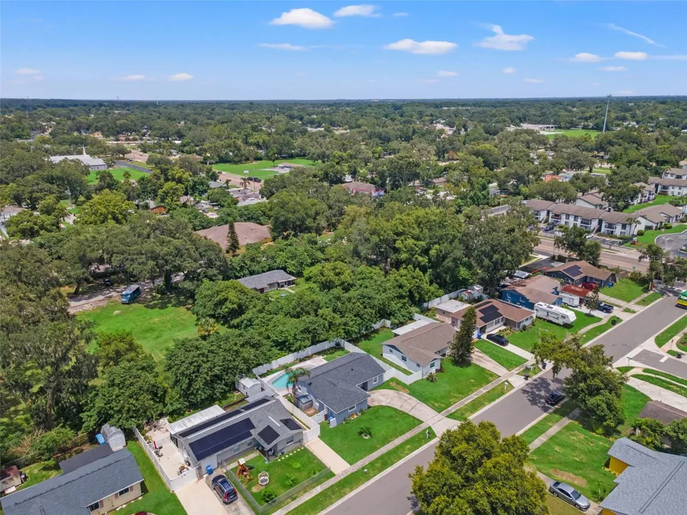 560 ROBIN HILL CIRCLE Brandon, FL 33510