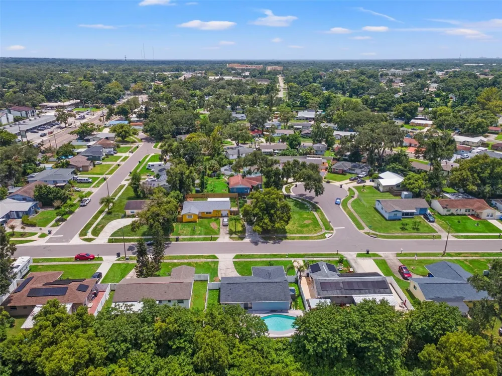 560 ROBIN HILL CIRCLE Brandon, FL 33510