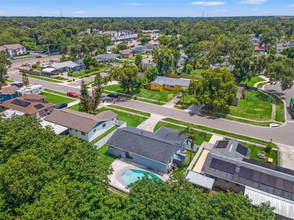 560 ROBIN HILL CIRCLE Brandon, FL 33510