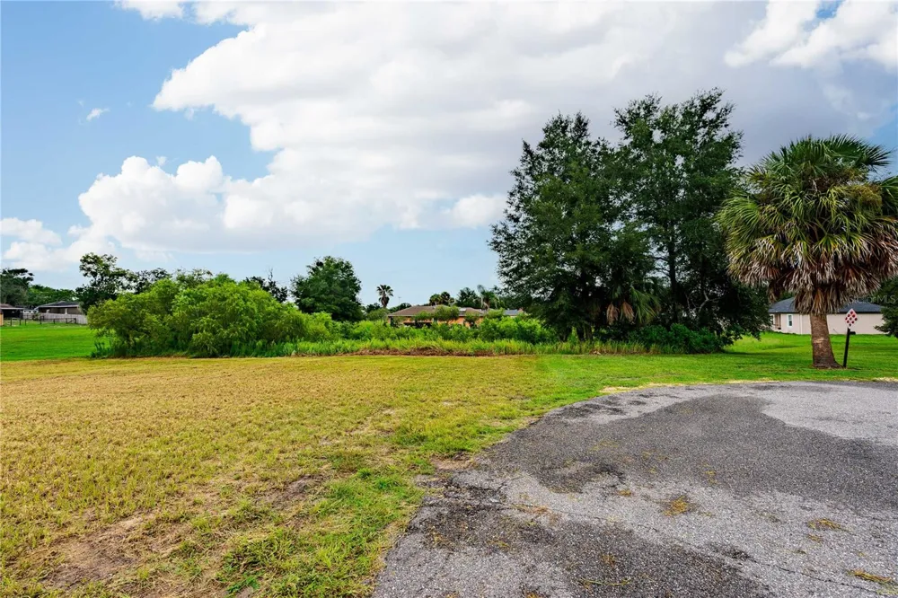 5413 BOXTREE CT Dade City, FL 33523
