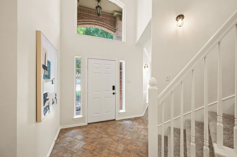 9045 Tyne Trail Fort Worth, TX 76118