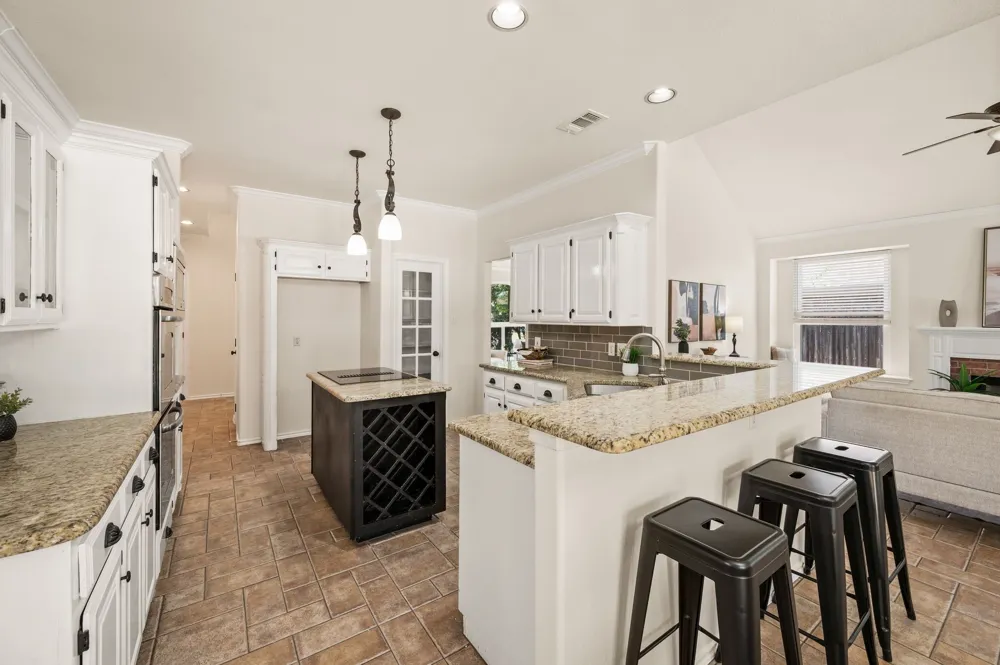 9045 Tyne Trail Fort Worth, TX 76118
