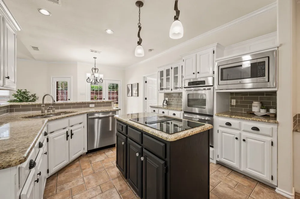 9045 Tyne Trail Fort Worth, TX 76118
