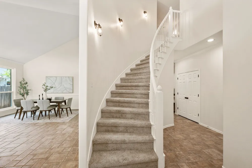 9045 Tyne Trail Fort Worth, TX 76118