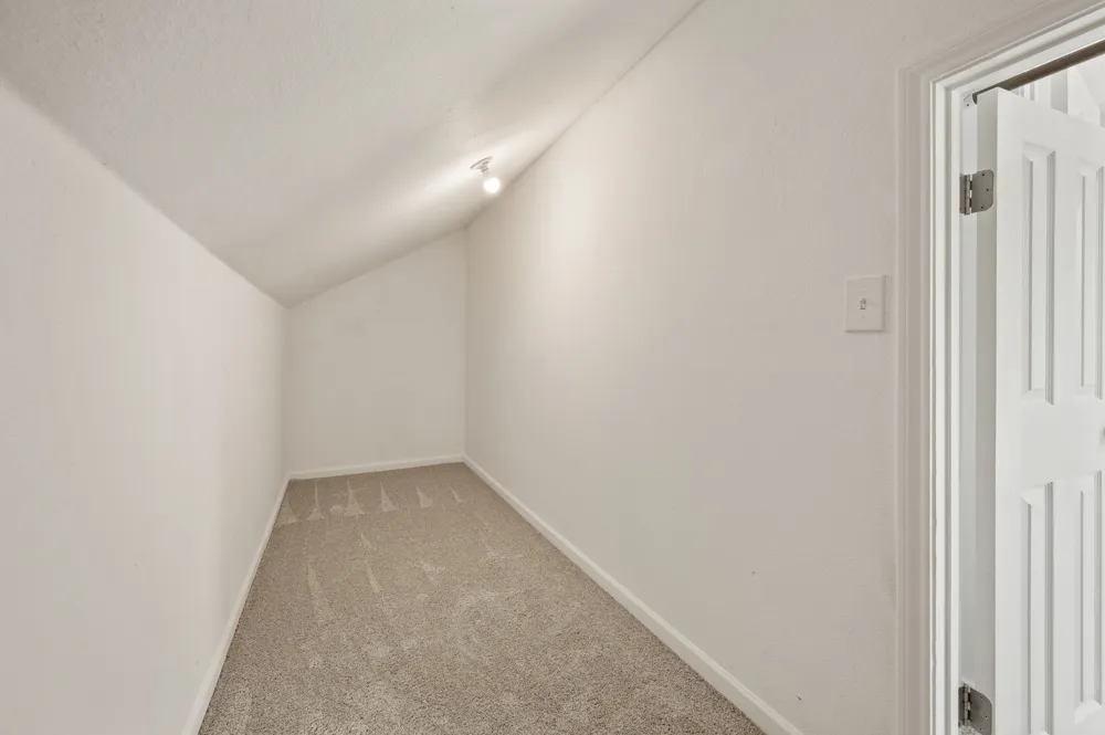 9045 Tyne Trail Fort Worth, TX 76118