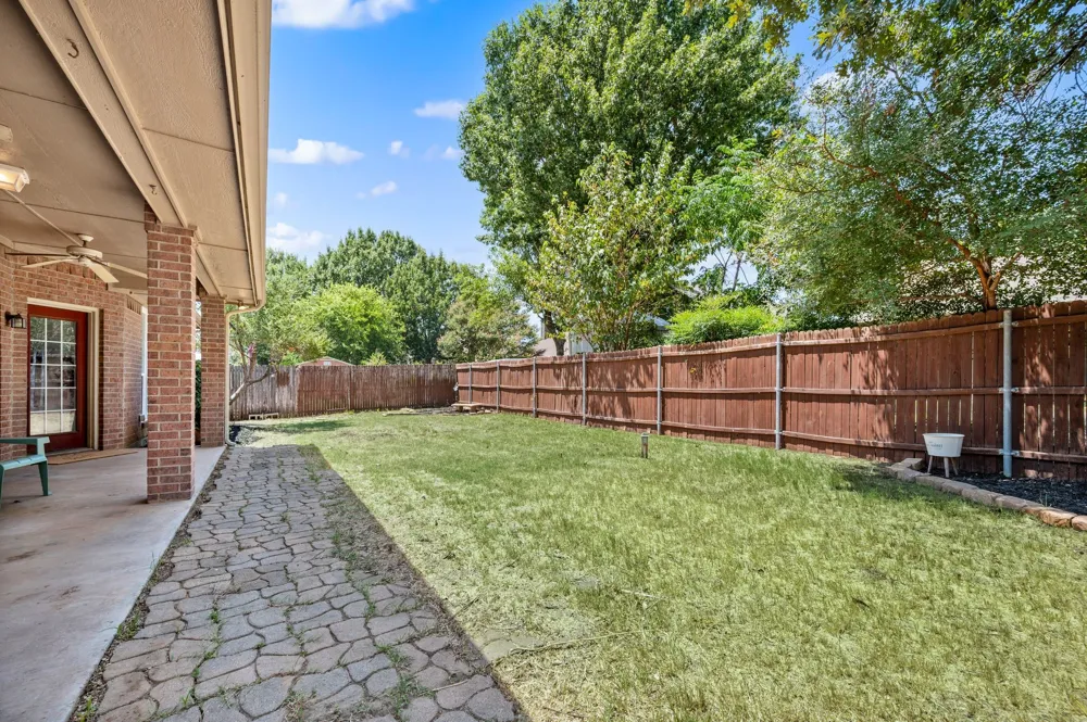 9045 Tyne Trail Fort Worth, TX 76118