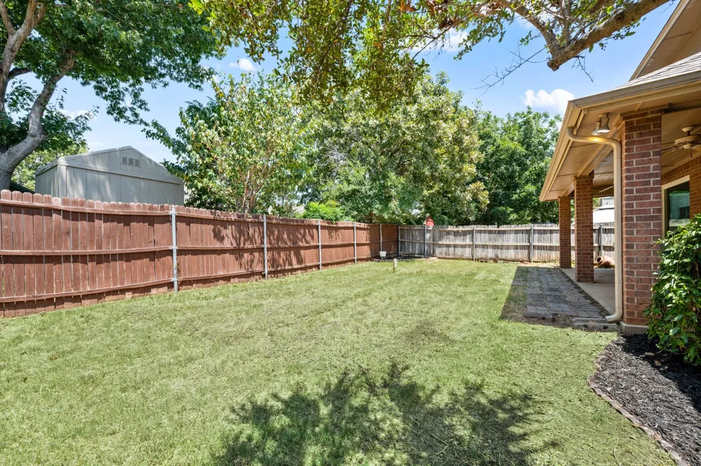 9045 Tyne Trail Fort Worth, TX 76118