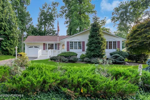 9 Belaire Drive