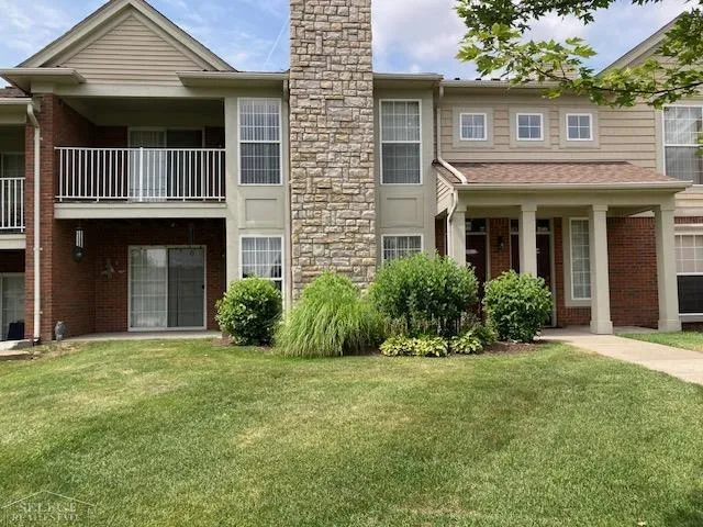 21868 Hartford Way Macomb Township, MI 48042