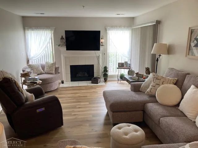 21868 Hartford Way Macomb Township, MI 48042