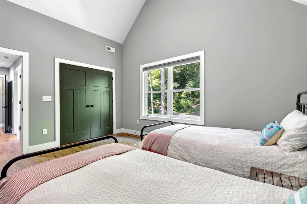 43 Clinchfield Gap Road Marion, NC 28752