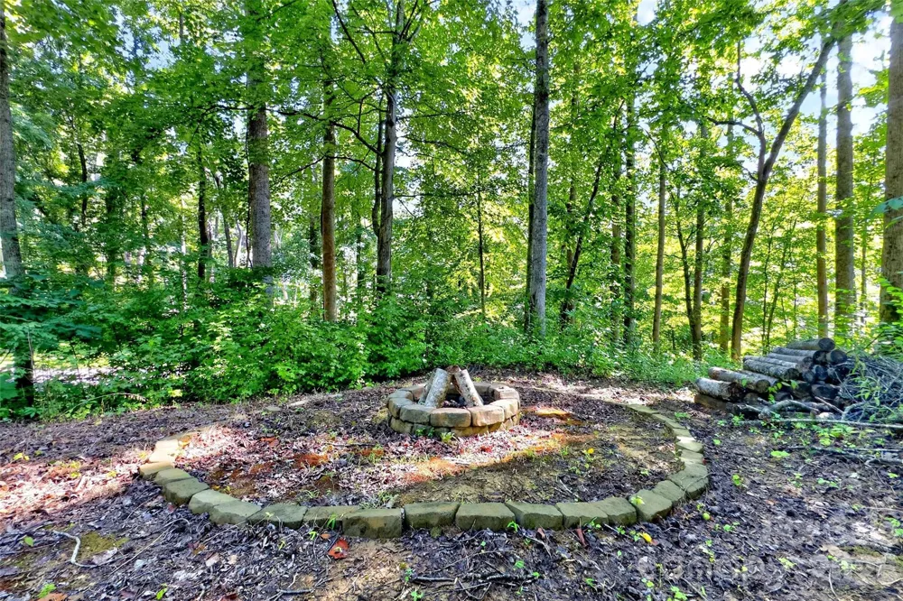 43 Clinchfield Gap Road Marion, NC 28752