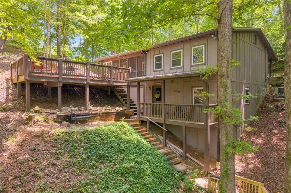 185 Pope Dickson Lane Clarkesville, GA 30523