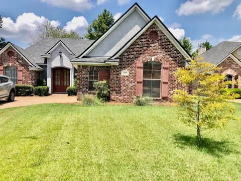 310 Montrose Place