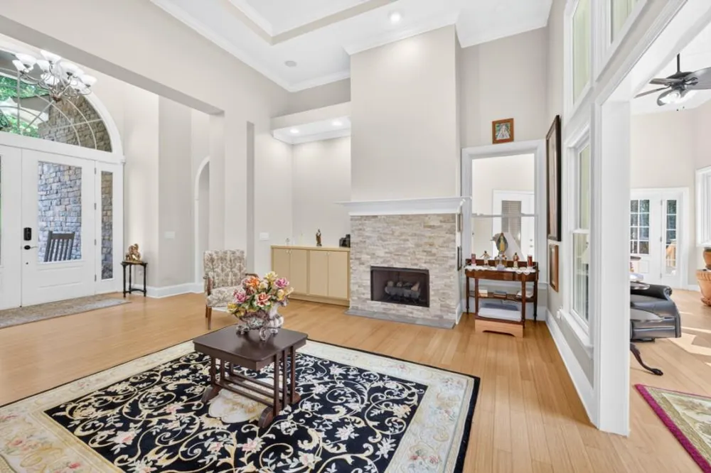 27 Hawks Farm Road White, GA 30184