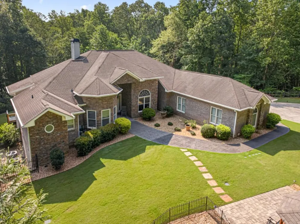 27 Hawks Farm Road White, GA 30184