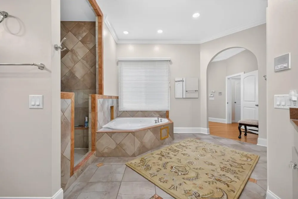 27 Hawks Farm Road White, GA 30184