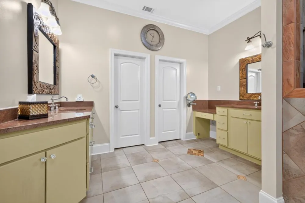 27 Hawks Farm Road White, GA 30184