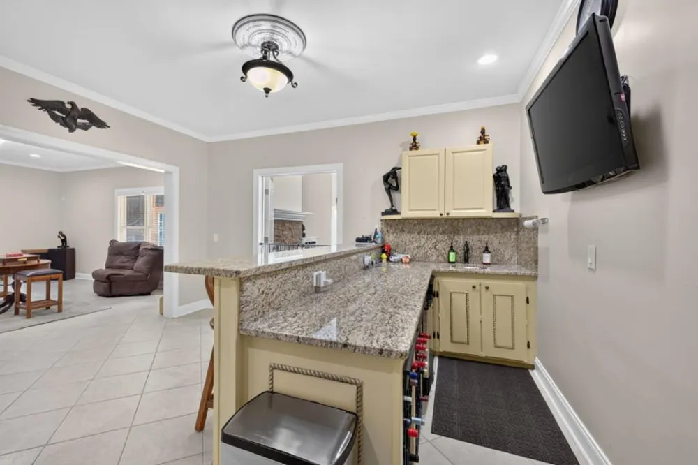 27 Hawks Farm Road White, GA 30184