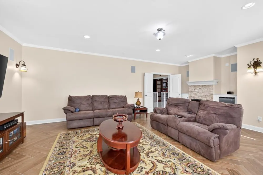 27 Hawks Farm Road White, GA 30184