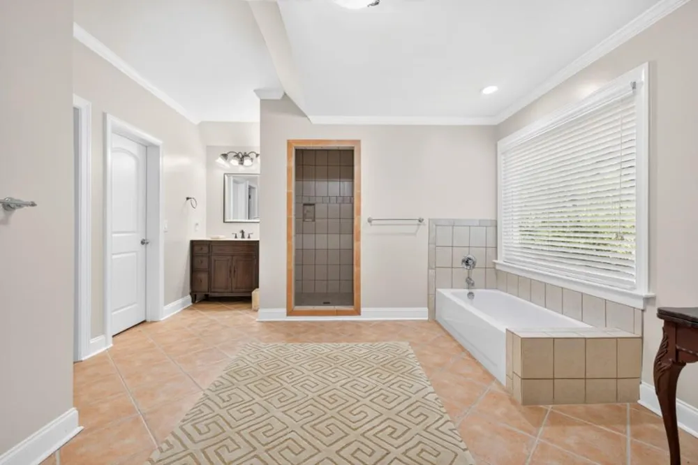 27 Hawks Farm Road White, GA 30184
