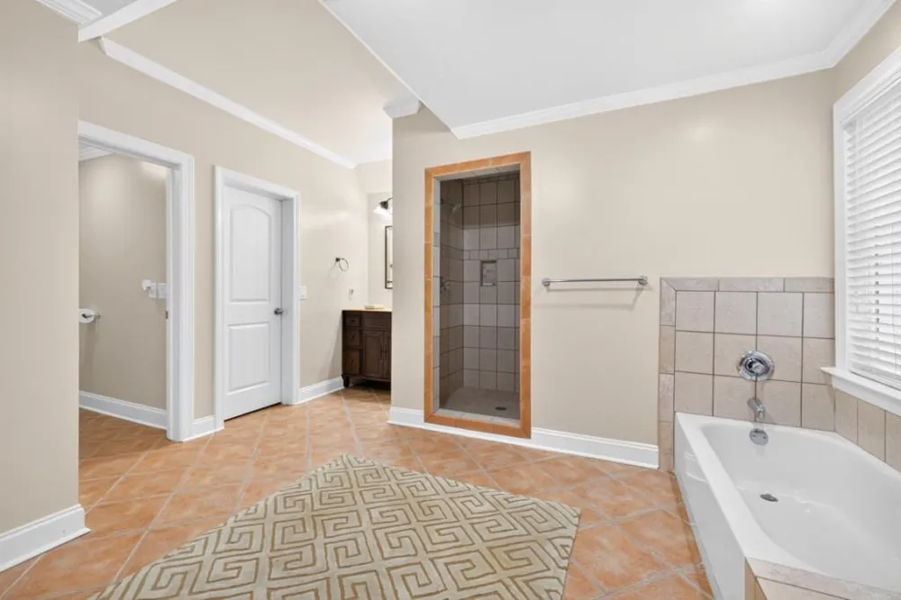 27 Hawks Farm Road White, GA 30184