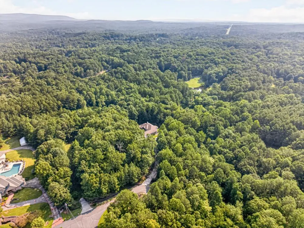 27 Hawks Farm Road White, GA 30184