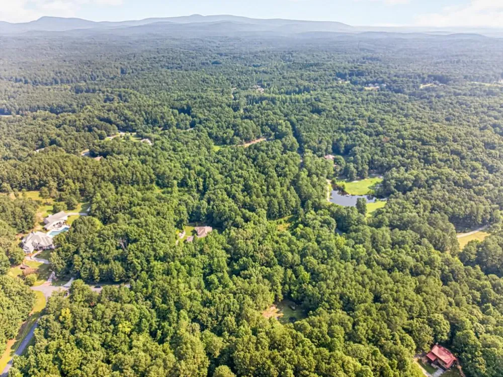 27 Hawks Farm Road White, GA 30184