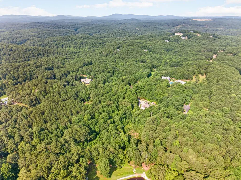27 Hawks Farm Road White, GA 30184
