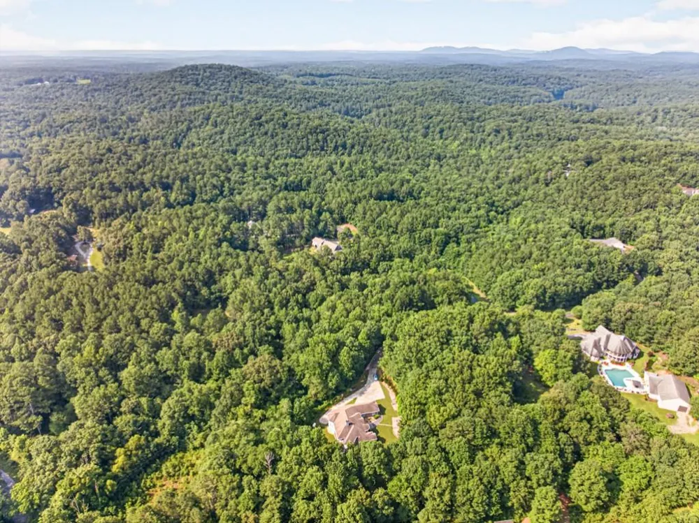 27 Hawks Farm Road White, GA 30184