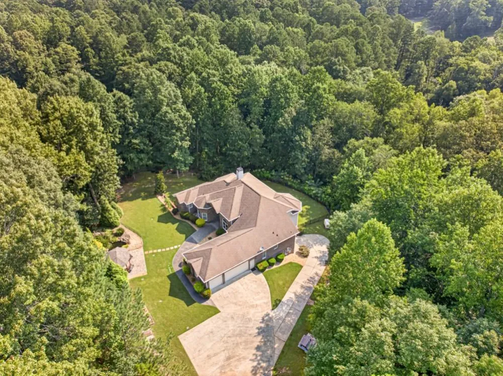 27 Hawks Farm Road White, GA 30184