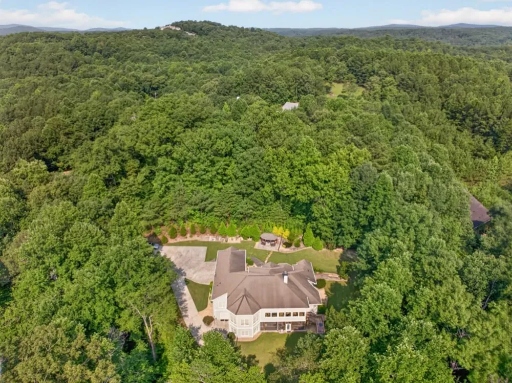 27 Hawks Farm Road White, GA 30184