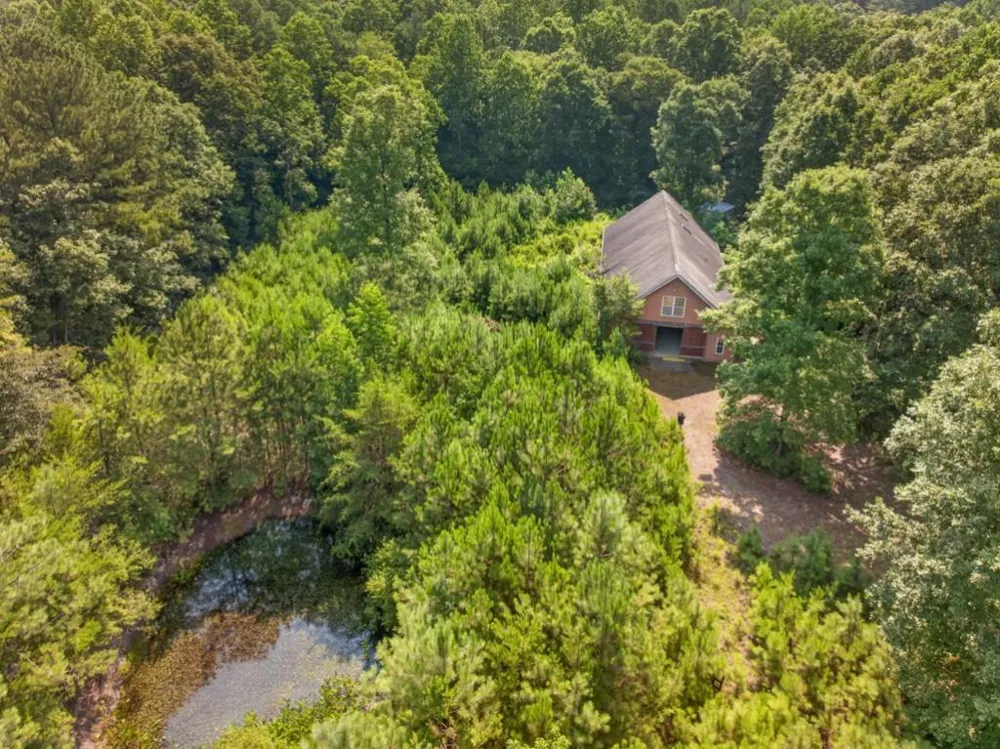 27 Hawks Farm Road White, GA 30184